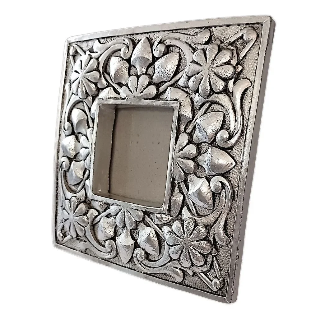Vintage Ornate‎ Resin Picture Photo Frame Silver Tone Floral Scroll 6x6 Medieval